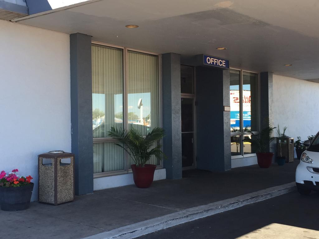 Ez 8 Motel Airporter Phoenix Ngoại thất bức ảnh