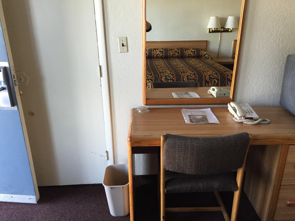 Ez 8 Motel Airporter Phoenix Phòng bức ảnh